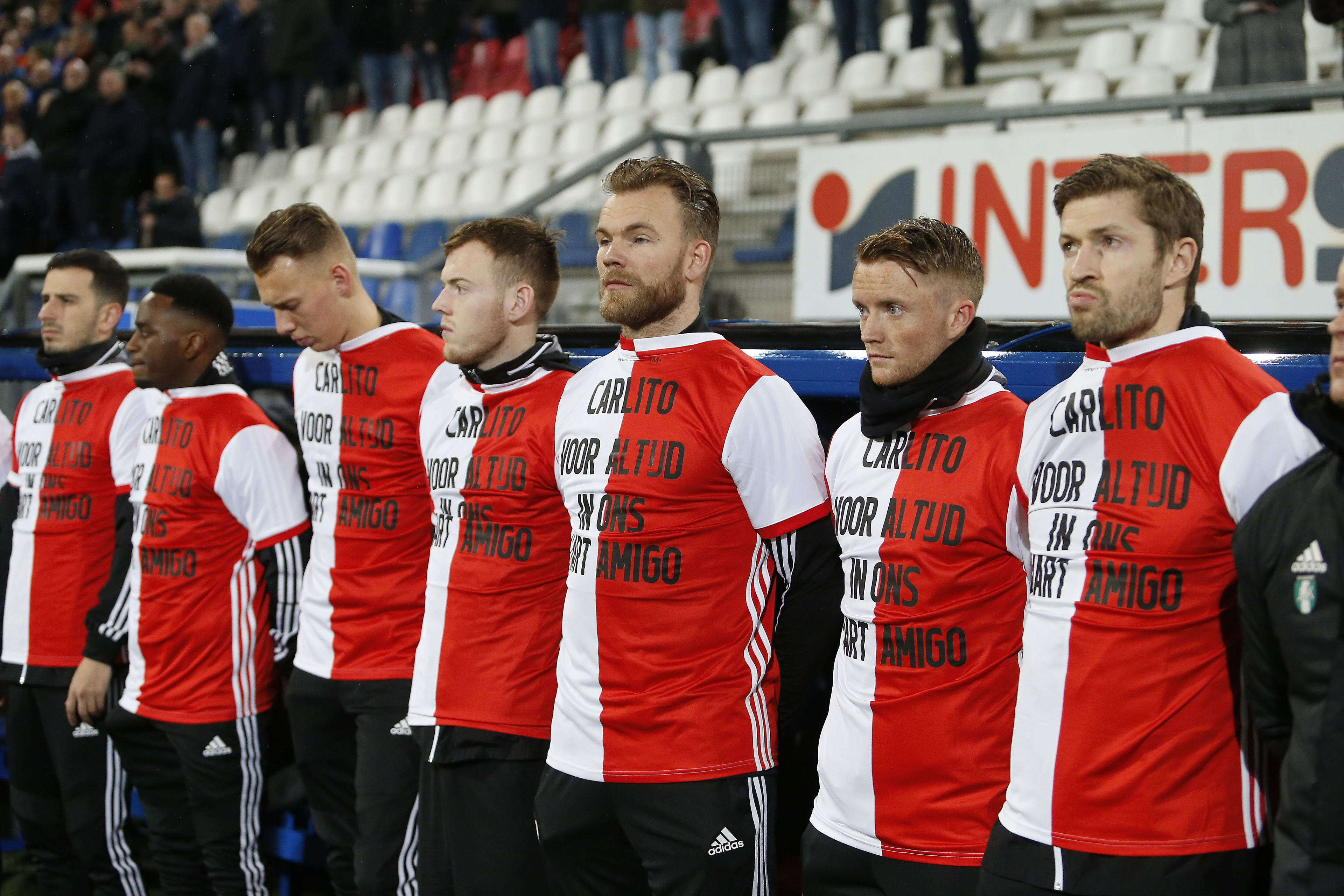 Laatste eerbetoon: Feyenoord herdenkt De Leeuw in De Kuip