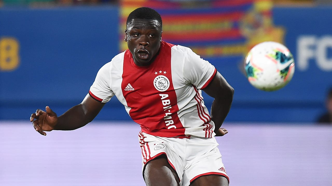 'Ajax-talent met dubbel paspoort sprak met Ghanese bondscoach'