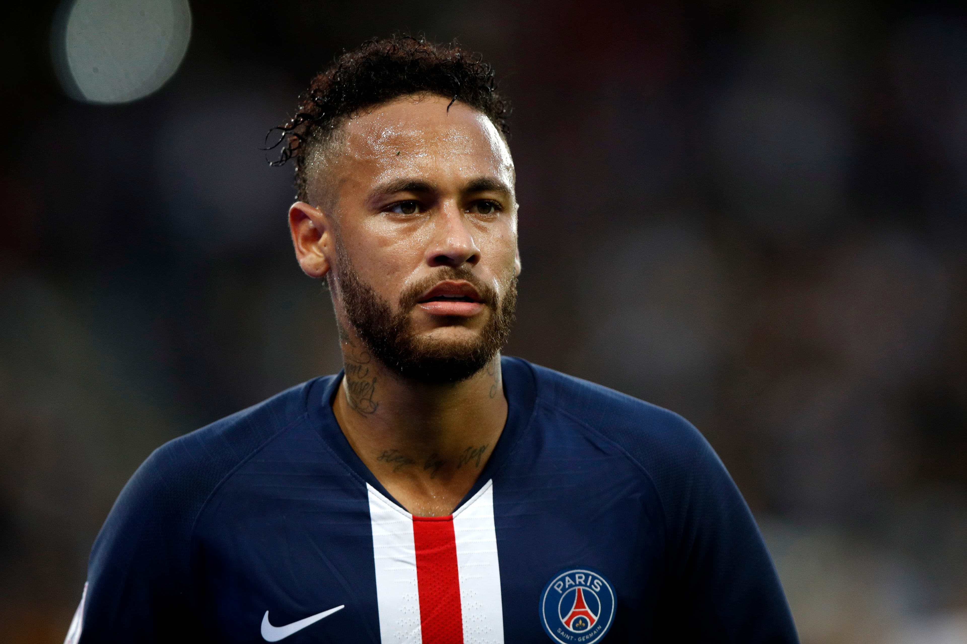 PSG moet Neymar maandje missen