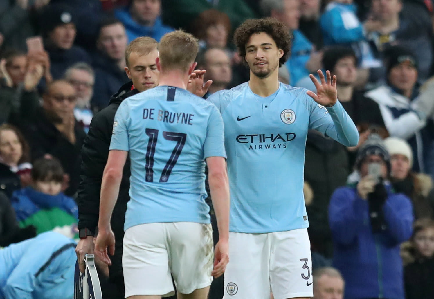 Philippe Sandler maakt z'n debuut bij Manchester City 