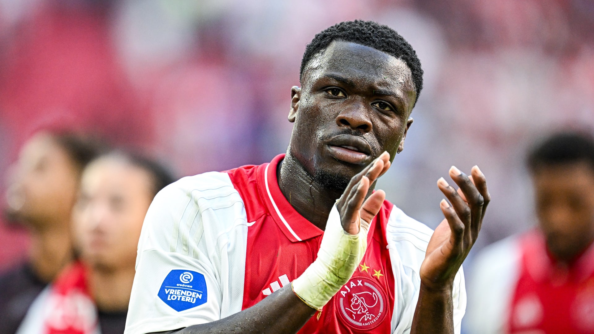 ‘Brobbey ziet overstap niet zitten en blijft voorlopig bij Ajax’