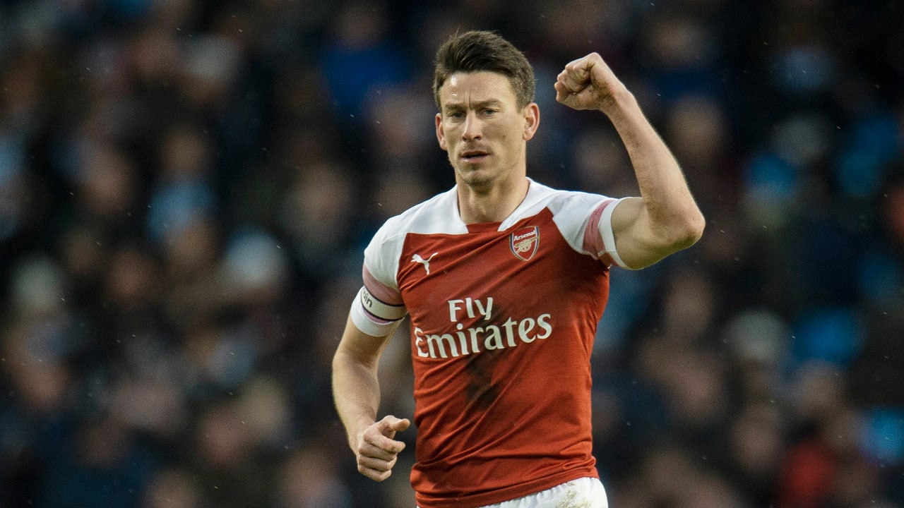 Koscielny weigert met Arsenal naar VS te gaan