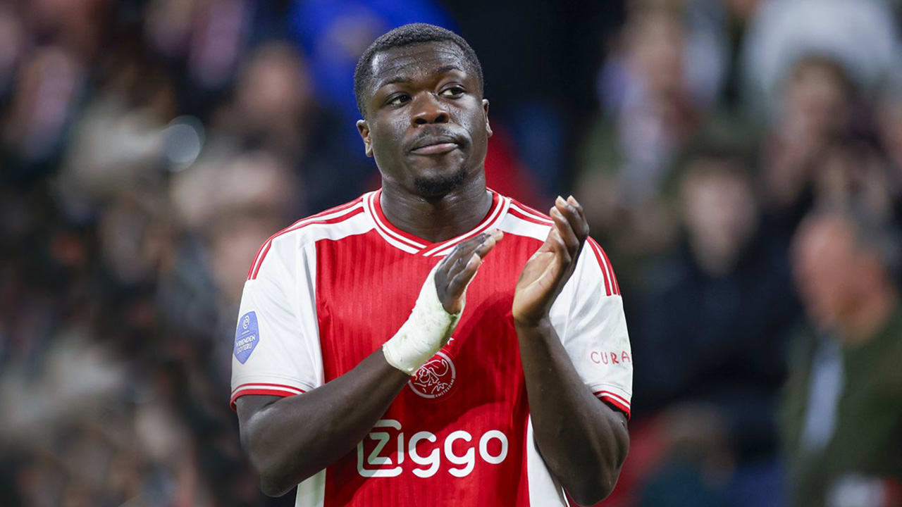 ‘De enige houvast die Ajax op dit moment heeft is Brian Brobbey’
