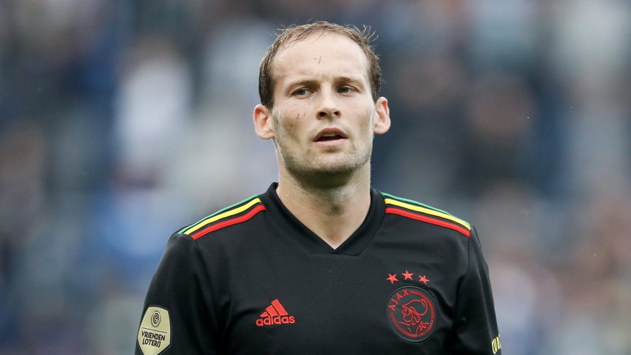 'Medespelers Ajax vinden het wel prima dat Blind nu weg is'