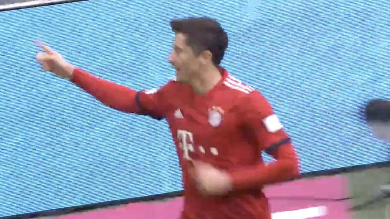 RECORD: Lewandowski met 196e goal meest scorende niet-Duitser in Bundesliga