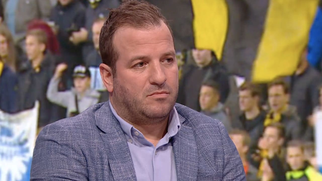 Rafael van der Vaart kritisch op Ajax: 'Naar de goede kleur spelen kunnen ze niet meer'