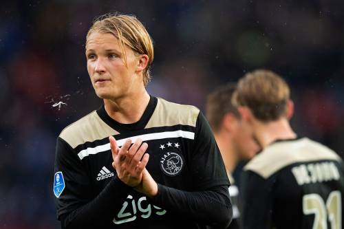 Ajax met Dolberg en Wöber