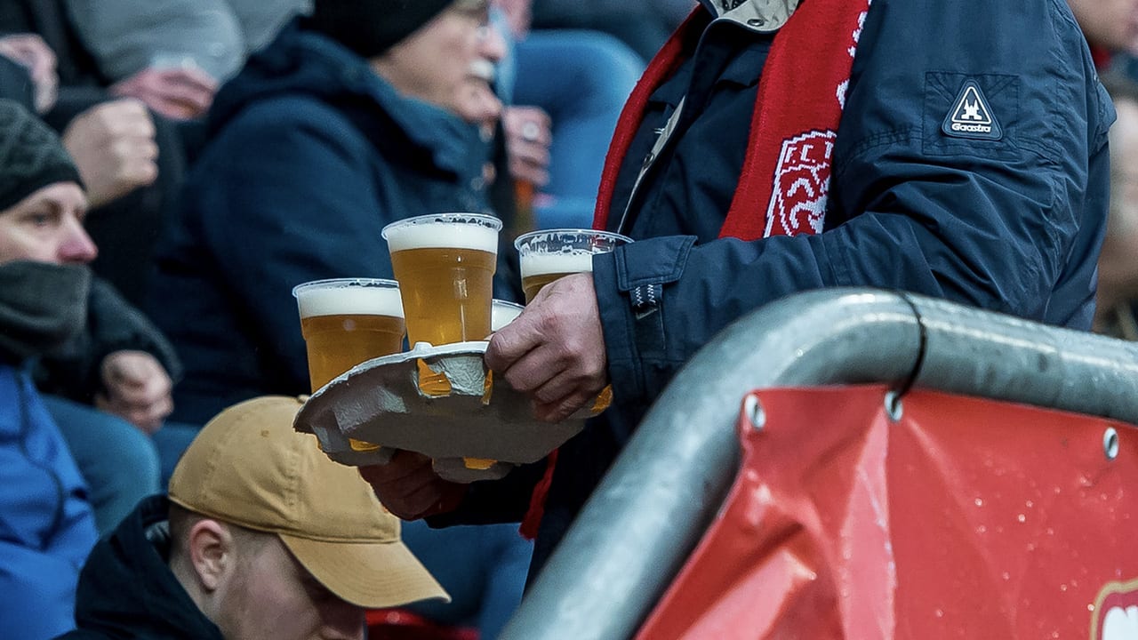 FC Twente dreigt horeca tijdens wedstrijden in Grolsch Veste te sluiten