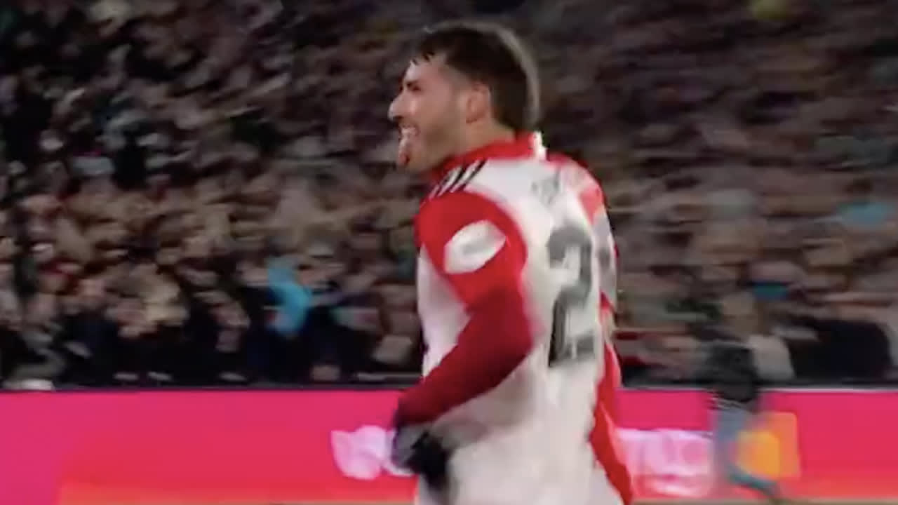 Videogoal: Giménez kopt Feyenoord op gelijke hoogte met Ajax