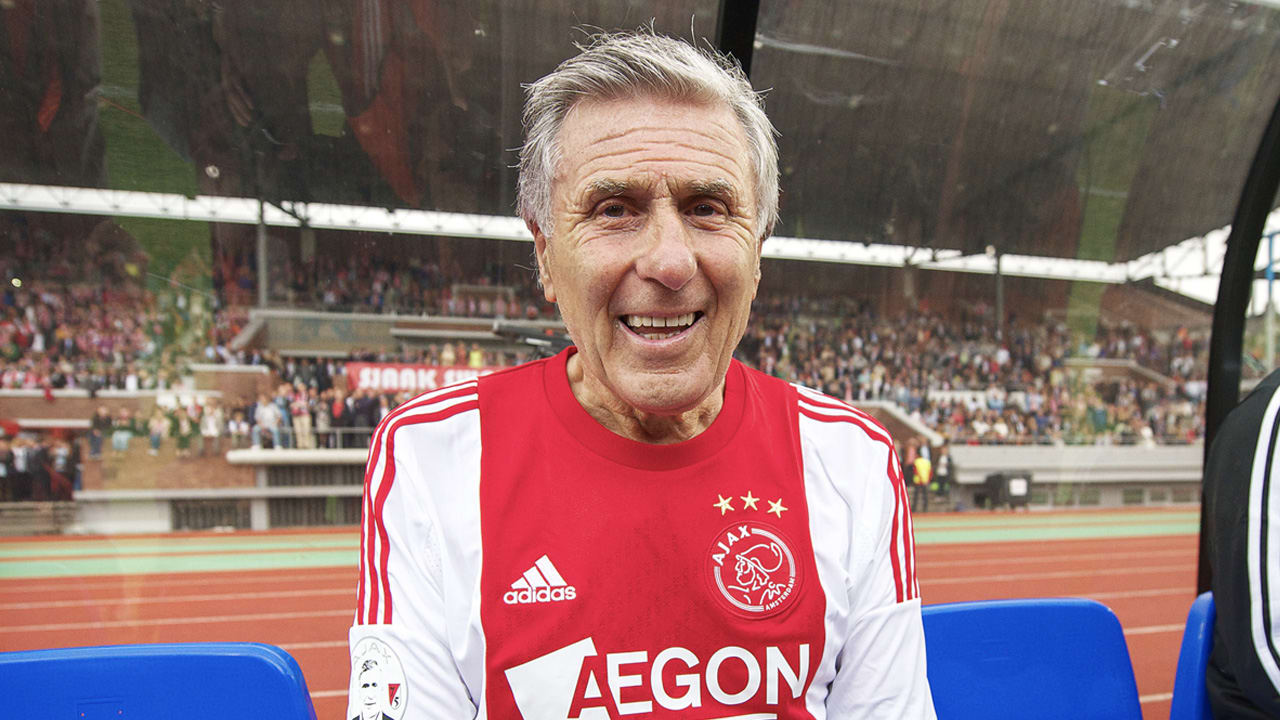 Sjaak Swart adviseert Overmars: ‘Ik zou ze beide naar Ajax halen’
