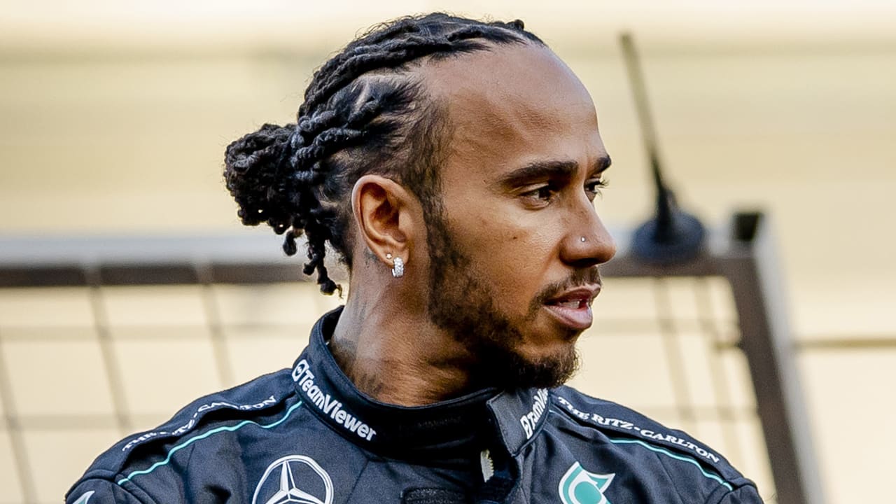 Hamilton: 'Ik denk dat hij een geweldige optie zou zijn voor Mercedes' 🏎️