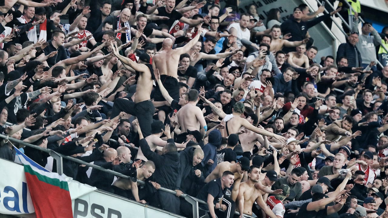 UEFA onderzoek: Ajax mogelijk zonder fans naar uitduel CL