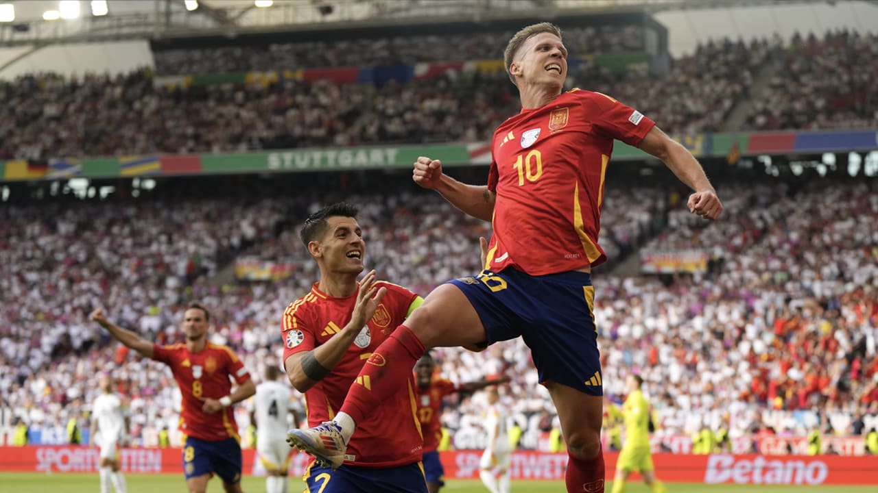 Spanje schakelt Duitsland uit en staat in halve finale EK