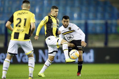 Vitesse wint tegen NAC voor derde keer op rij