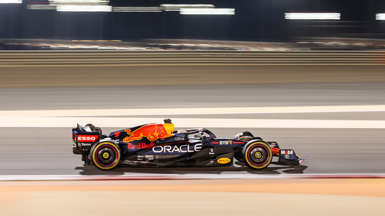 Verstappen de snelste in tweede vrije training Bahrein, Hamilton negende 
