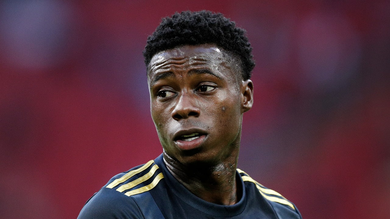 Ajax reageert op arrestatie Promes: 'Quincy is niet op de training verschenen'