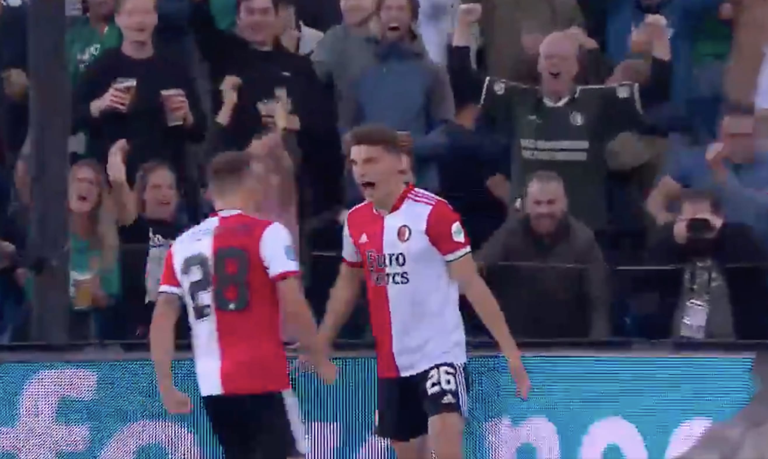 Feyenoord weer op gelijke hoogte na tweede treffer Til