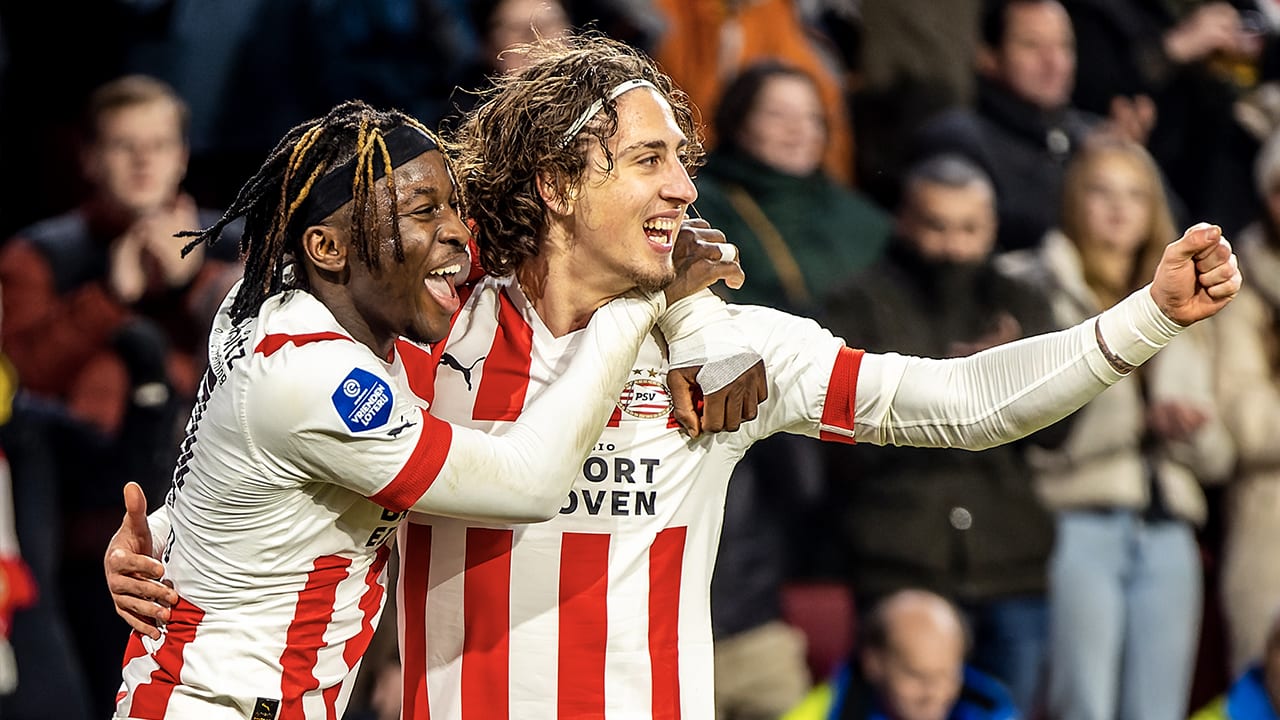 PSV boekt ruime zege op Groningen en klimt naar derde plek