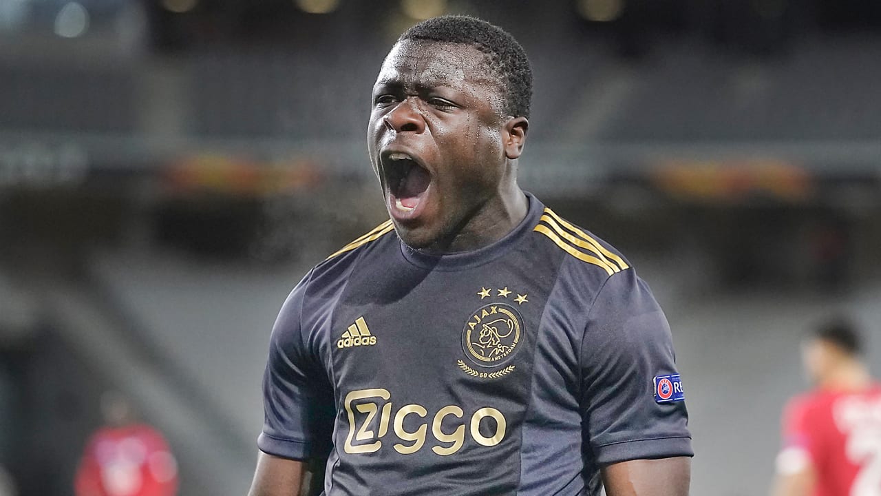 Brobbey schiet Ajax naar overwinning op Lille