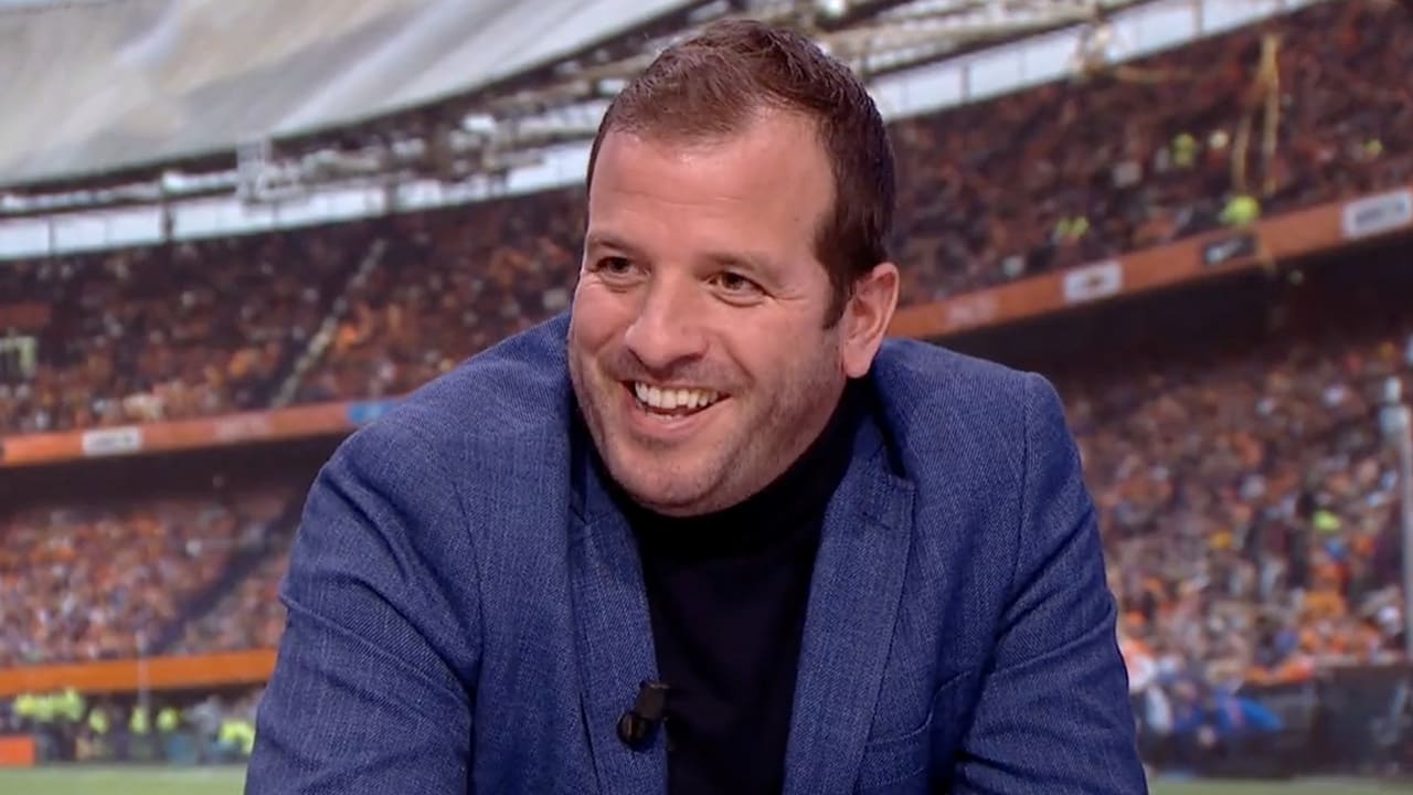 Van der Vaart twijfelt over toekomst: 'Het begint wel te kriebelen'