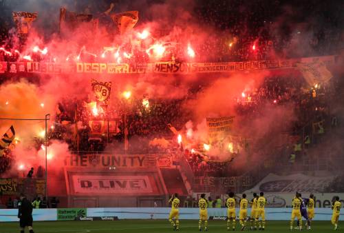 Dortmund moet boeten voor vuurwerk