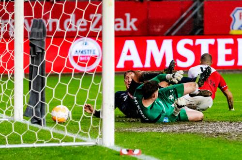 De Jong redt PSV maar is niet tevreden