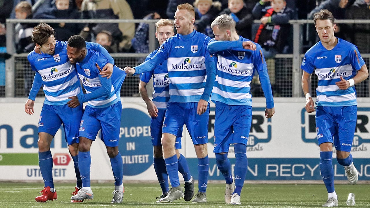 Eredivisie begint met spektakelstuk PEC Zwolle - Utrecht 3-3