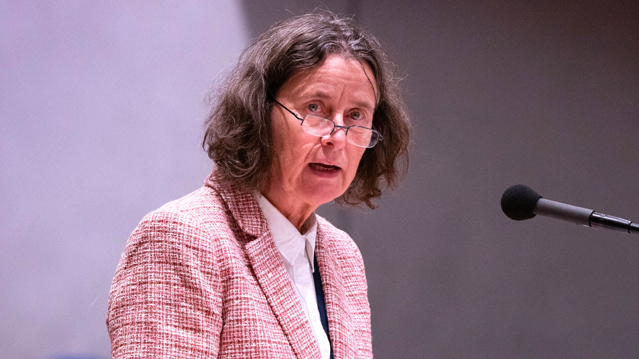 Faber trekt eigen asielplan als het in EU niet ver genoeg gaat 