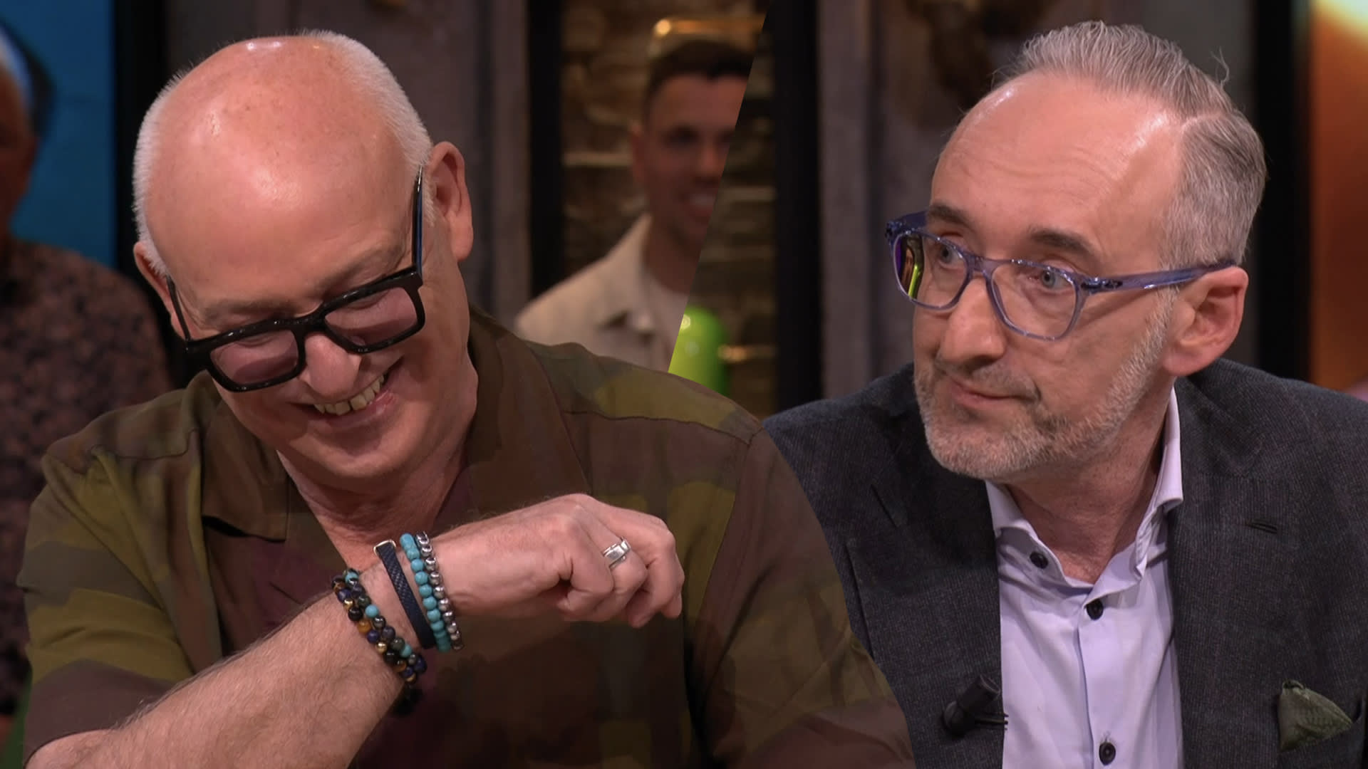 René heeft slecht nieuws voor Henk Vermeer:  'Jij zit hier voor het laatst, ouwe reus!'