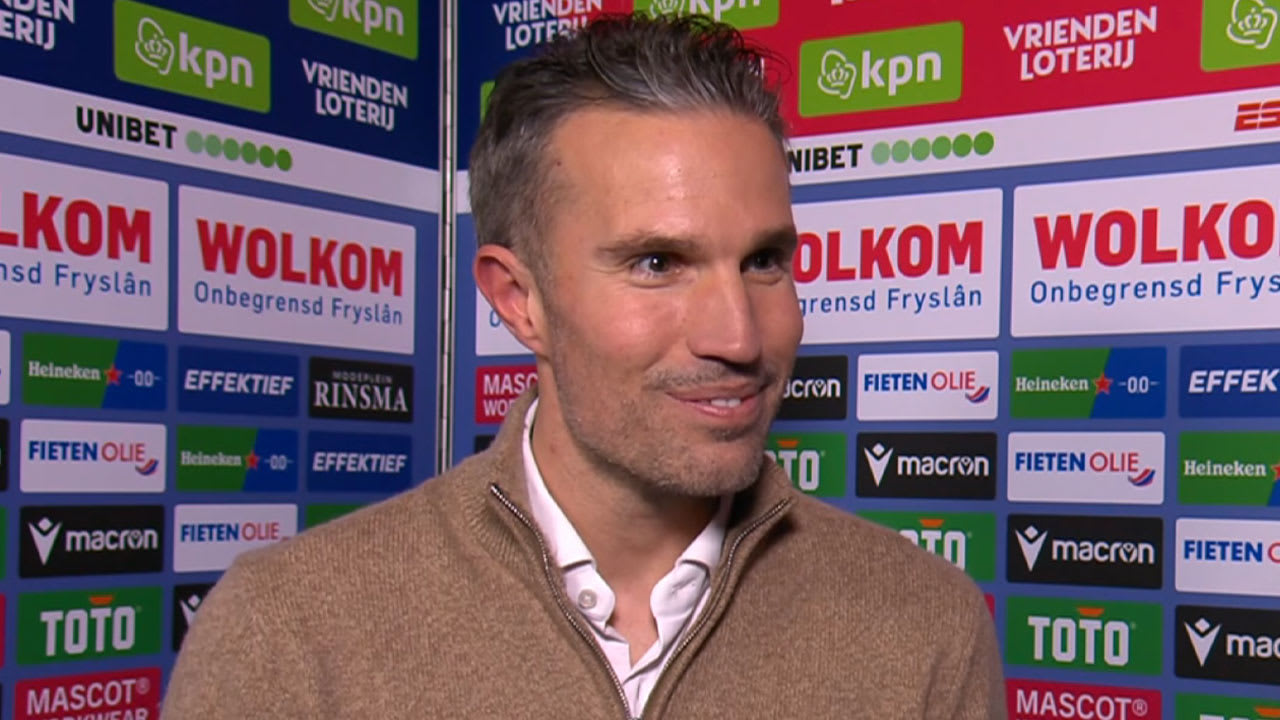 Van Persie dolblij na zege op PSV: 'Een hele mooie en terechte overwinning!' 