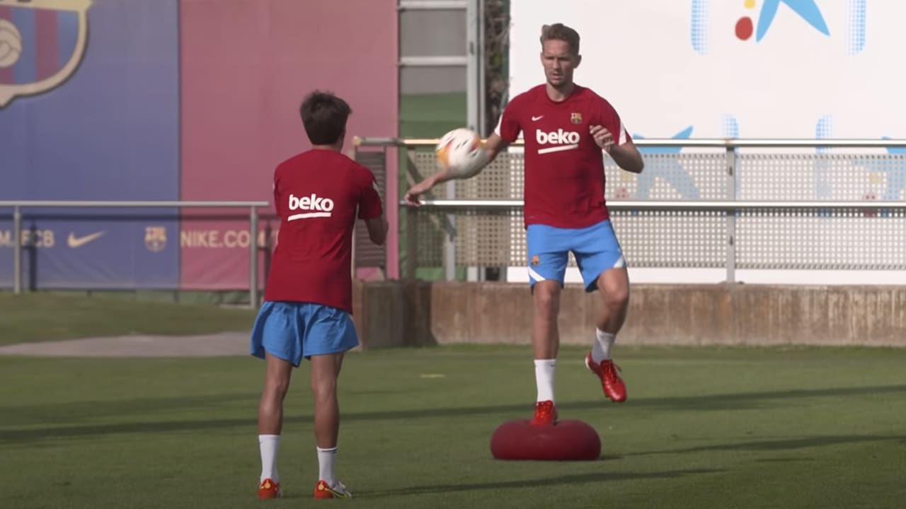 IN BEELD: Eerste training Luuk de Jong bij FC Barcelona 