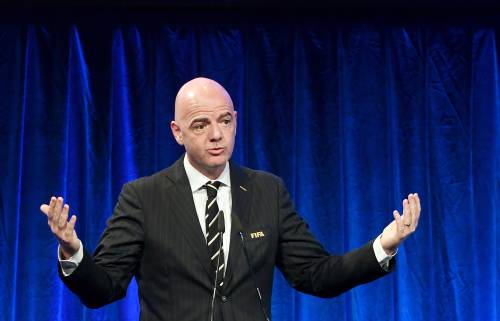 'Infantino hielp PSG en City regels omzeilen'