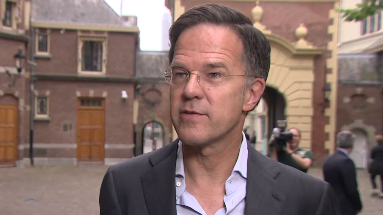 Rutte begint met emotie aan laatste ministerraad: 'Ik heb het zo'n eer gevonden...'