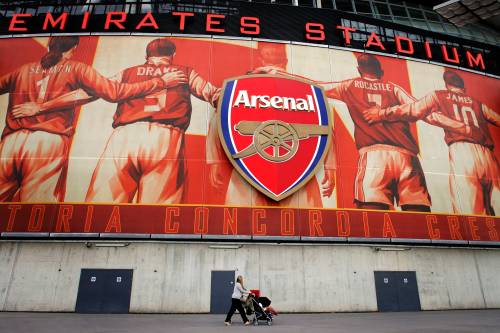 Kroenke wil Arsenal helemaal in handen