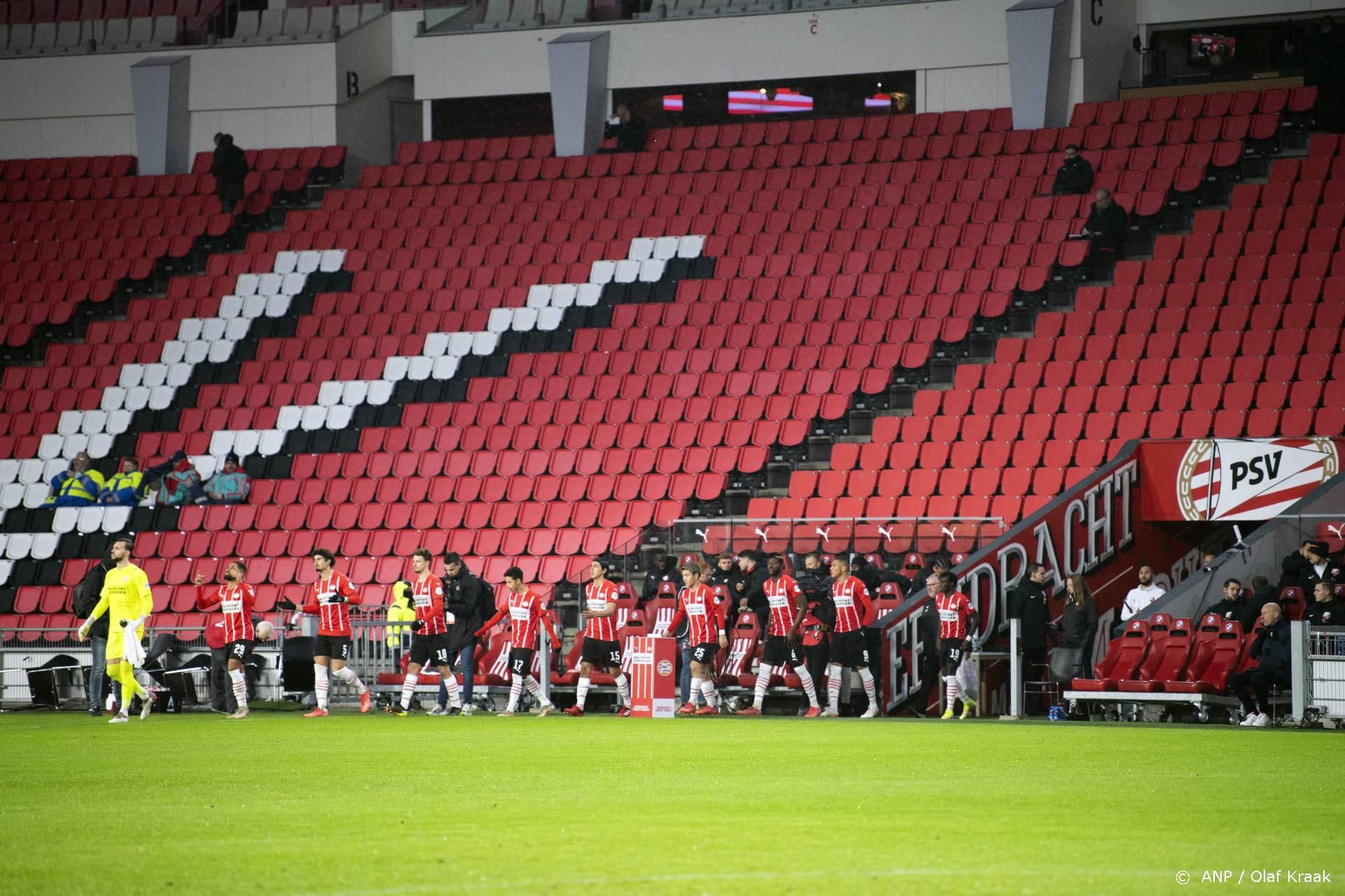 Betaald voetbal protesteert tegen publieksverbod: 'Niemand schiet er iets mee op'