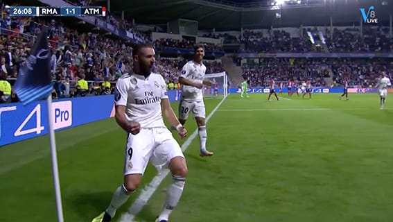 Benzema knikt de 1-1 binnen! 