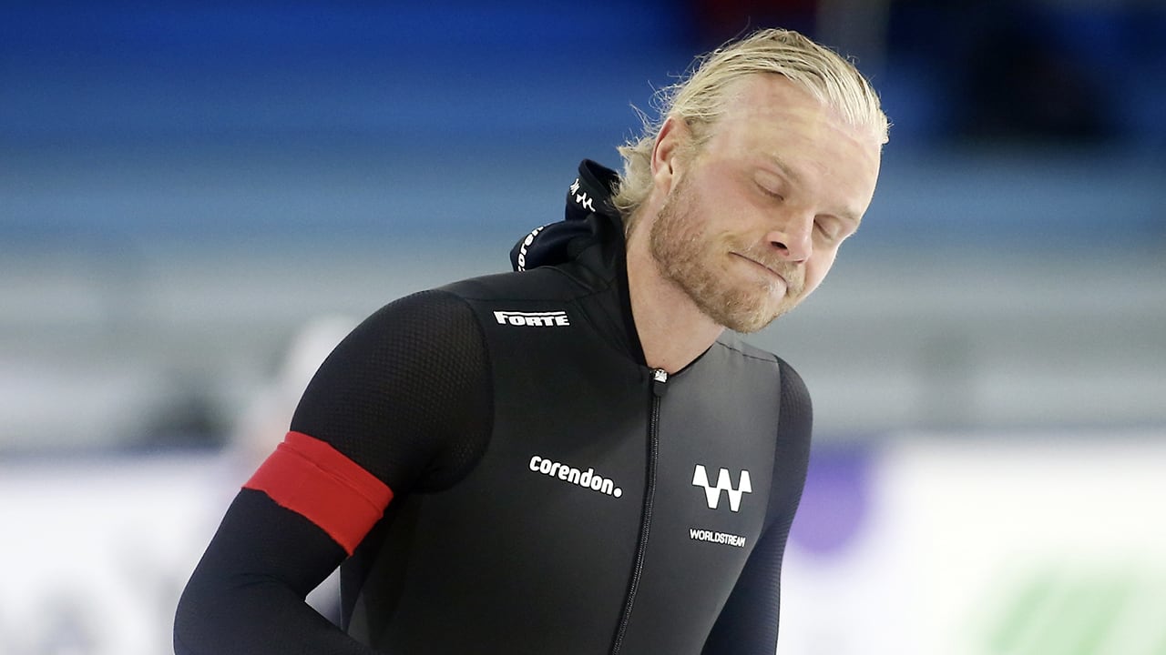 Koen Verweij beëindigt schaatsloopbaan twee dagen na relatiebreuk met Jutta Leerdam