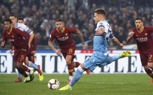 Lazio wint stadsderby tegen AS Roma