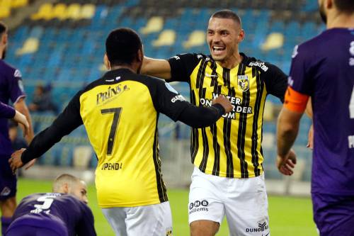 Vitesse verslaat machteloos Heracles Almelo