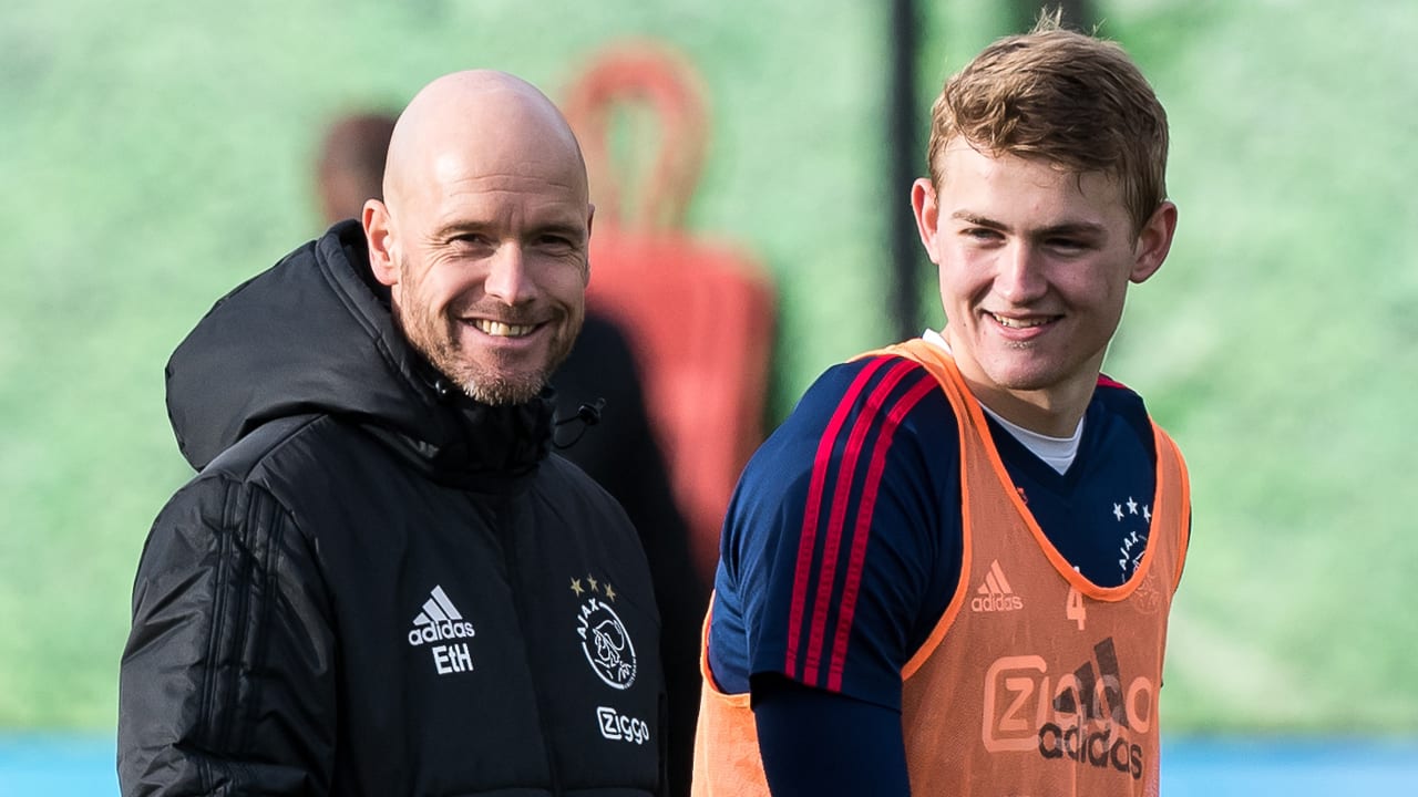 Mazraoui en De Ligt voor medische keuring naar Manchester United