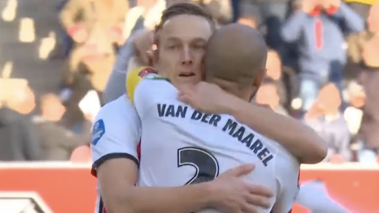 Videogoal: Uitgerekend Jens Toornstra schiet FC Utrecht op voorsprong tegen Feyenoord