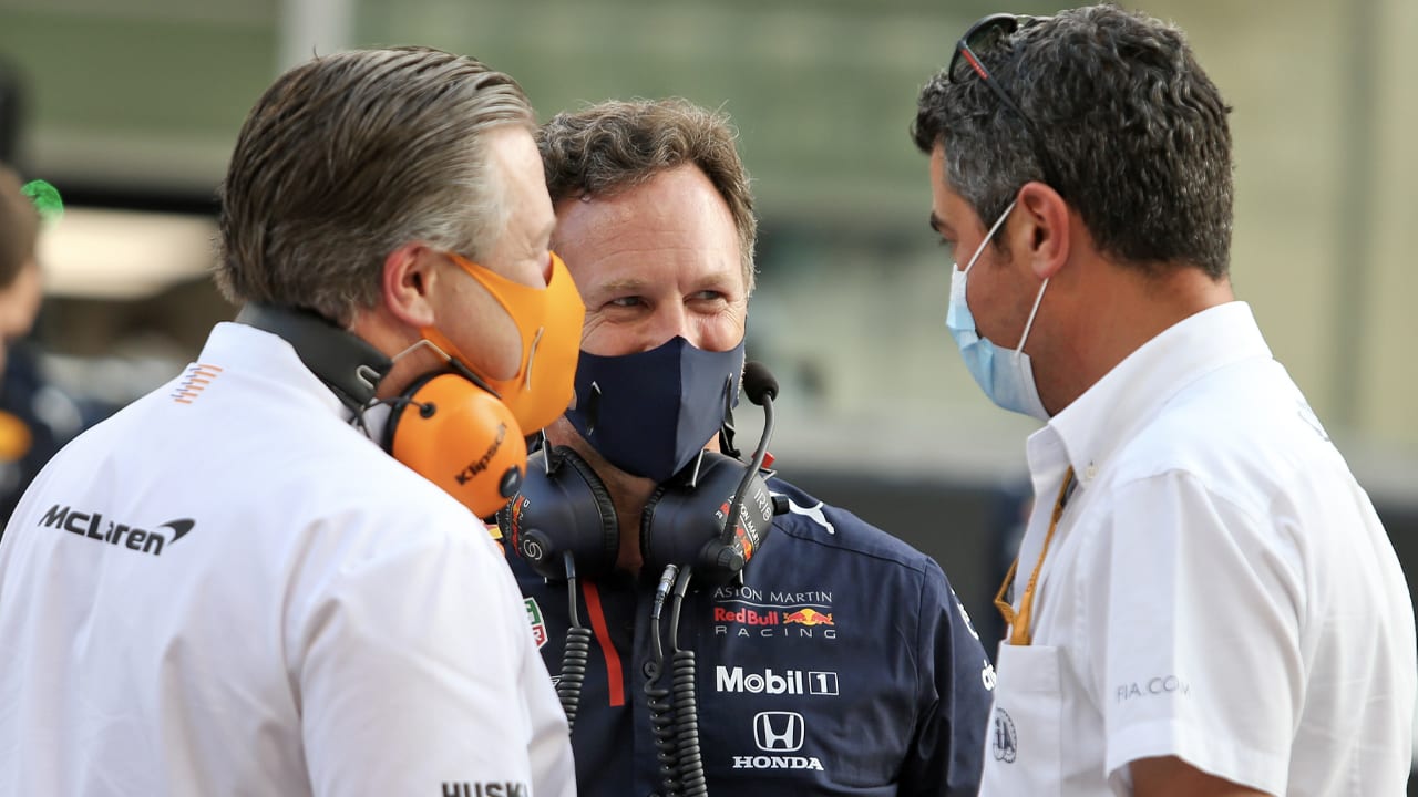 Red Bull-teambaas Horner in de bres voor weggestuurde Michael Masi: ‘Dit is niet correct’