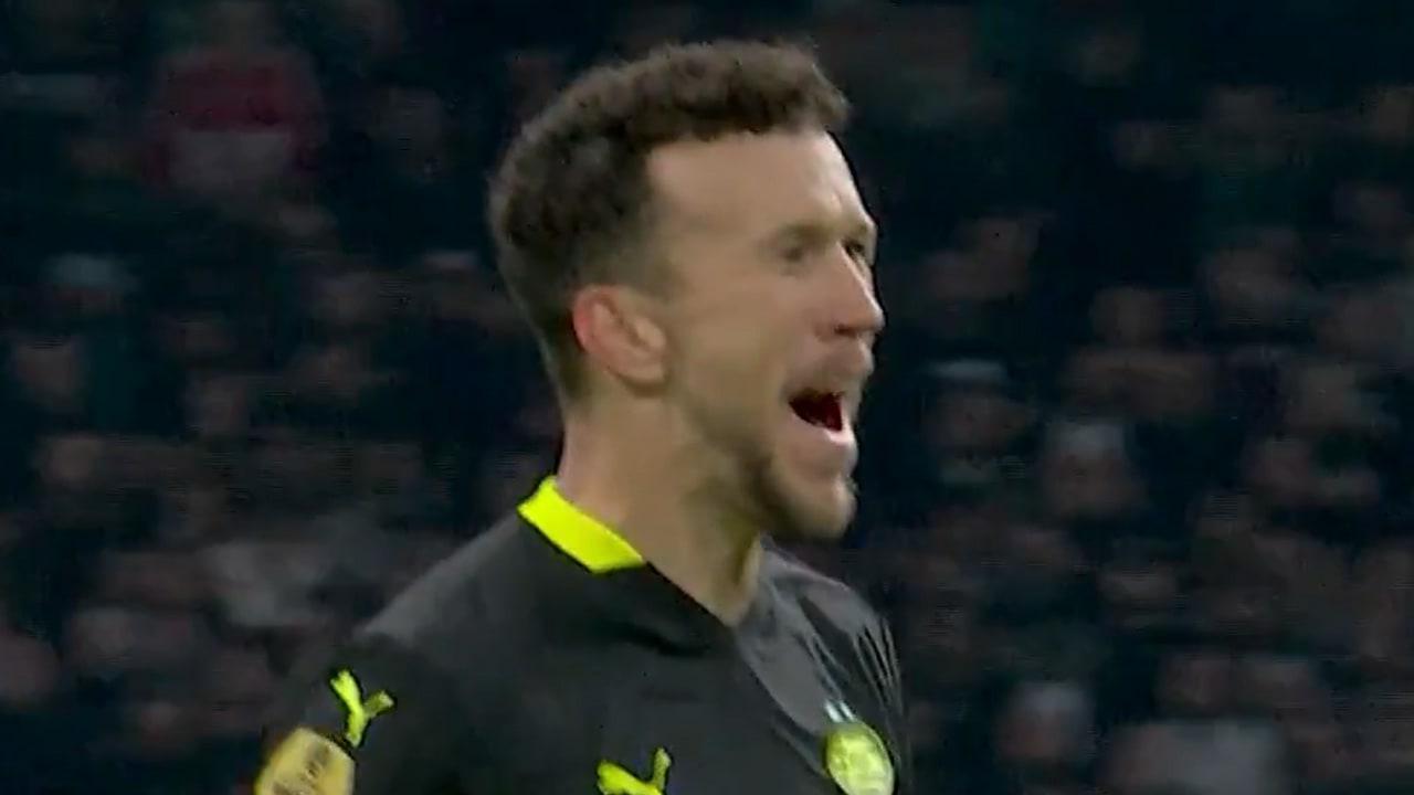 Videogoal: Perišić schiet PSV snoeihard op voorsprong tegen Ajax