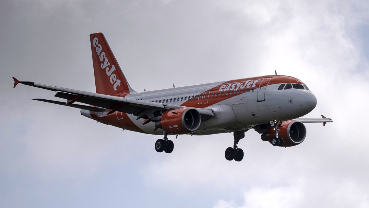 EasyJet gaat deze zomer meer vluchten schrappen op Schiphol