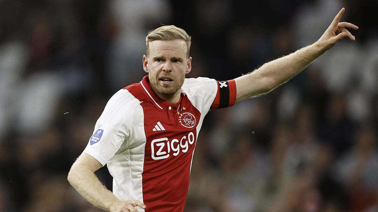Flink gewijzigd Ajax wint dankzij doelpunt van Klaassen in moeizaam duel van Willem II 