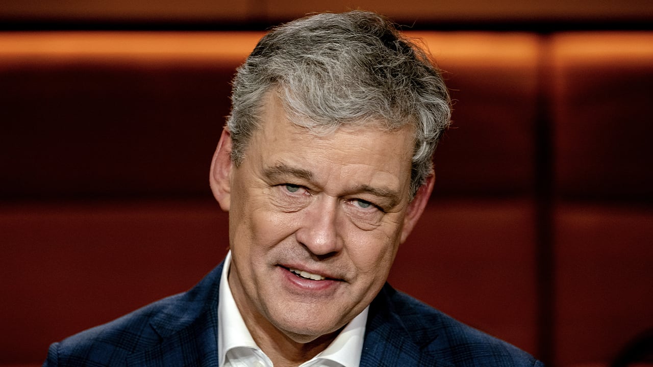 Charles Groenhuijsen reageert op valpartij Op1: 'Ik zou het een volgende keer weer zo doen'