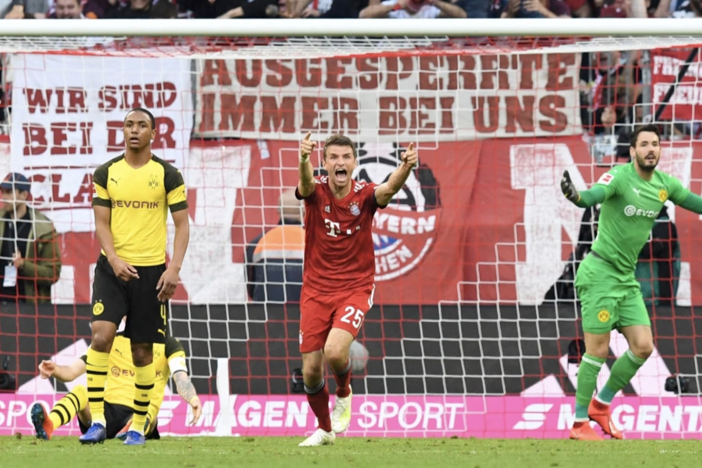 Bayern overklast Dortmund in topper: 5-0
