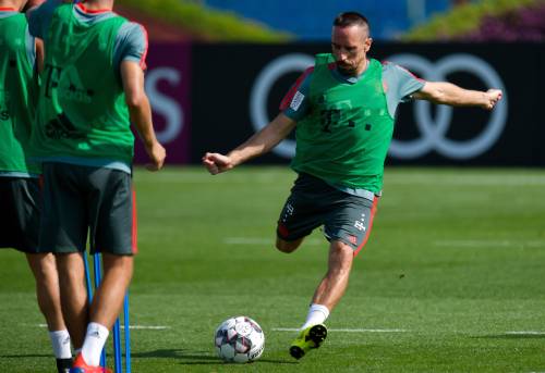 Ribéry valt met spierscheuring weg bij Bayern