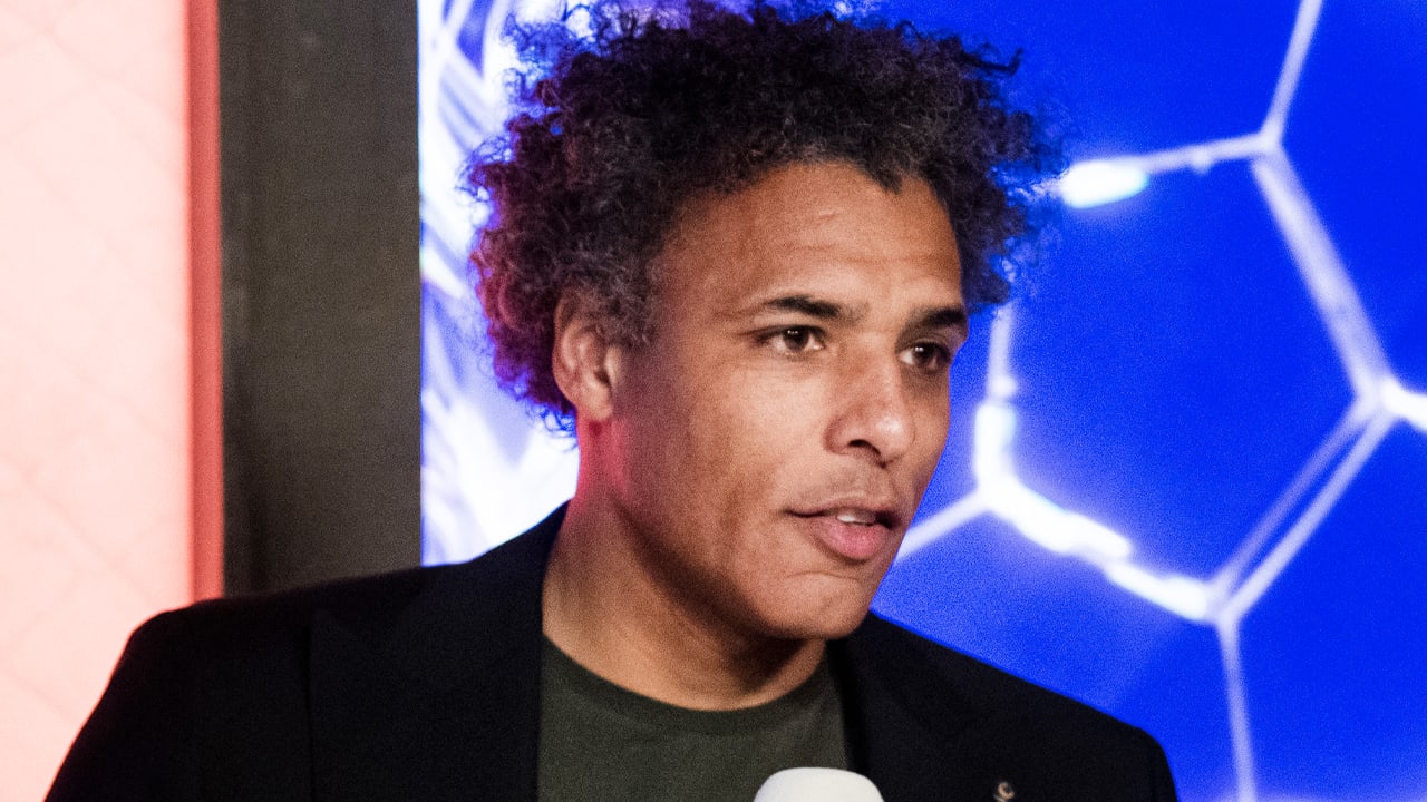 Van Hooijdonk: 'Overname is geen keuze, maar bittere noodzaak voor Feyenoord'