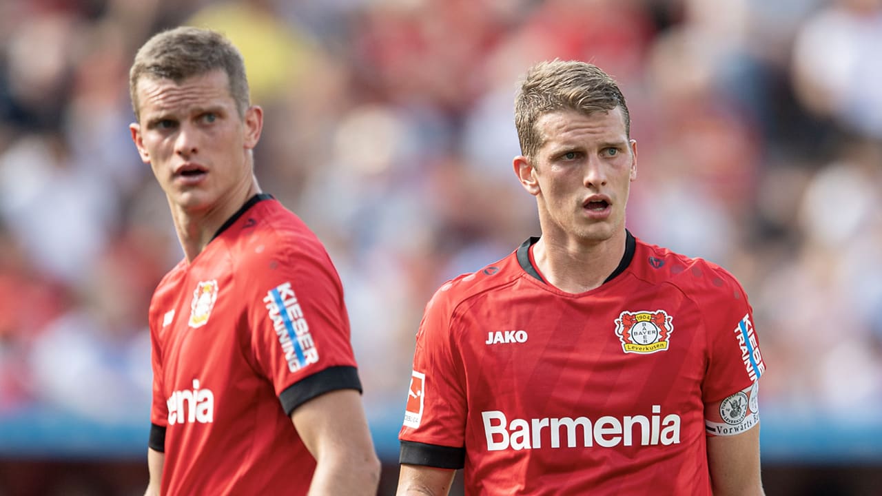 Opvallend: Tweelingbroers Bender (31) stoppen bij Leverkusen